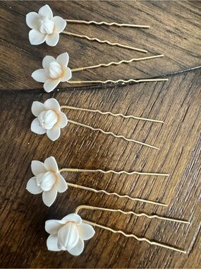 Gold Floral Hair Pins,White Flower Accents - Set of 5, Anthropologie boho